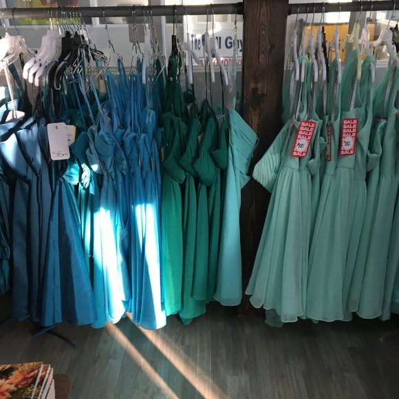 Lot of 5 Bridesmaids Formal Dresses, Samples,  Designer Stamped - Picture 13 of 16